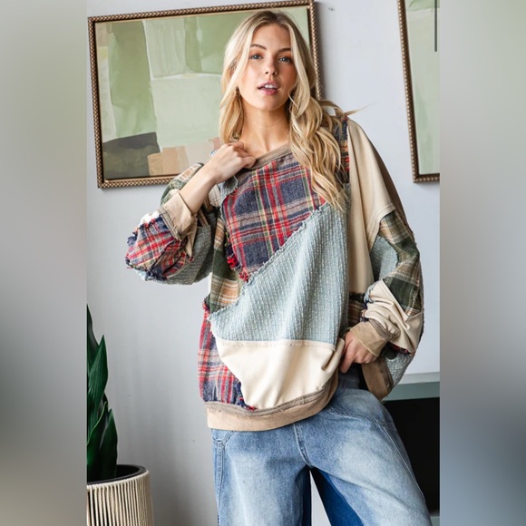 Oli & Hali Sweaters - ‼️Sold‼️🔥NEW🔥: Oli & Hali Patchwork Oversized sweatshirt